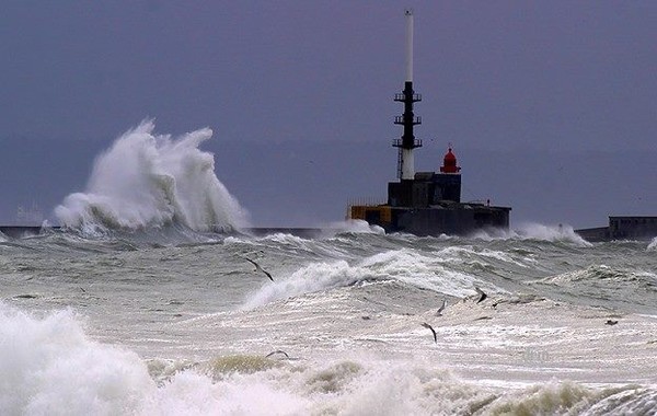 Les vagues se forment